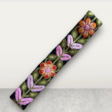 Load image into Gallery viewer, Embroidered &#39;HAT BANDS&#39; , Handembroidred, Floral - 100% Wool
