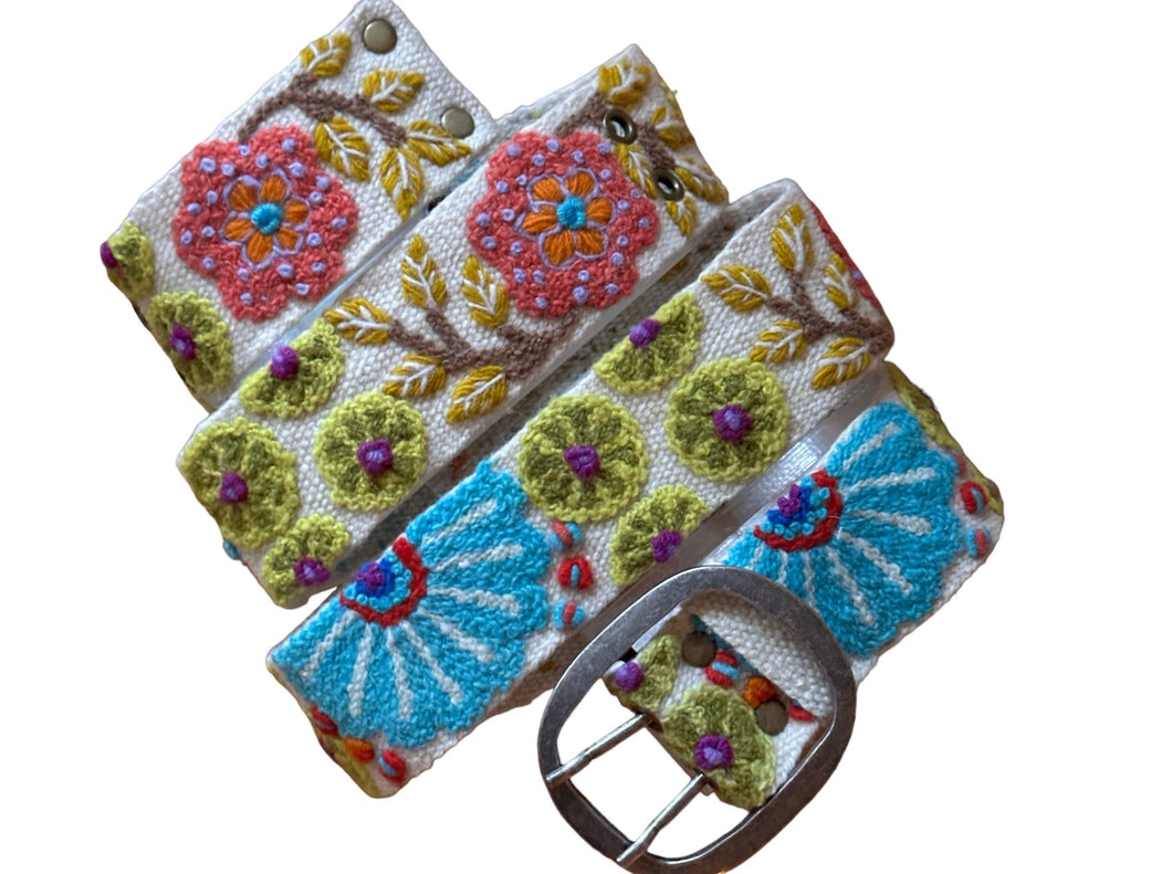 Embroidered Flower Belt, Peruvian, Handmade - Turquoise Fan/Flower Belt - Cream Background