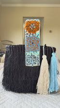 Load and play video in Gallery viewer, Paja Toquilla Fringe Bag/Hand Embroidered Strap/Peruvian Artisan Bag/Boho Crossbody Clutch/Handmade in Peru - Black/Turquoise Orange Strap
